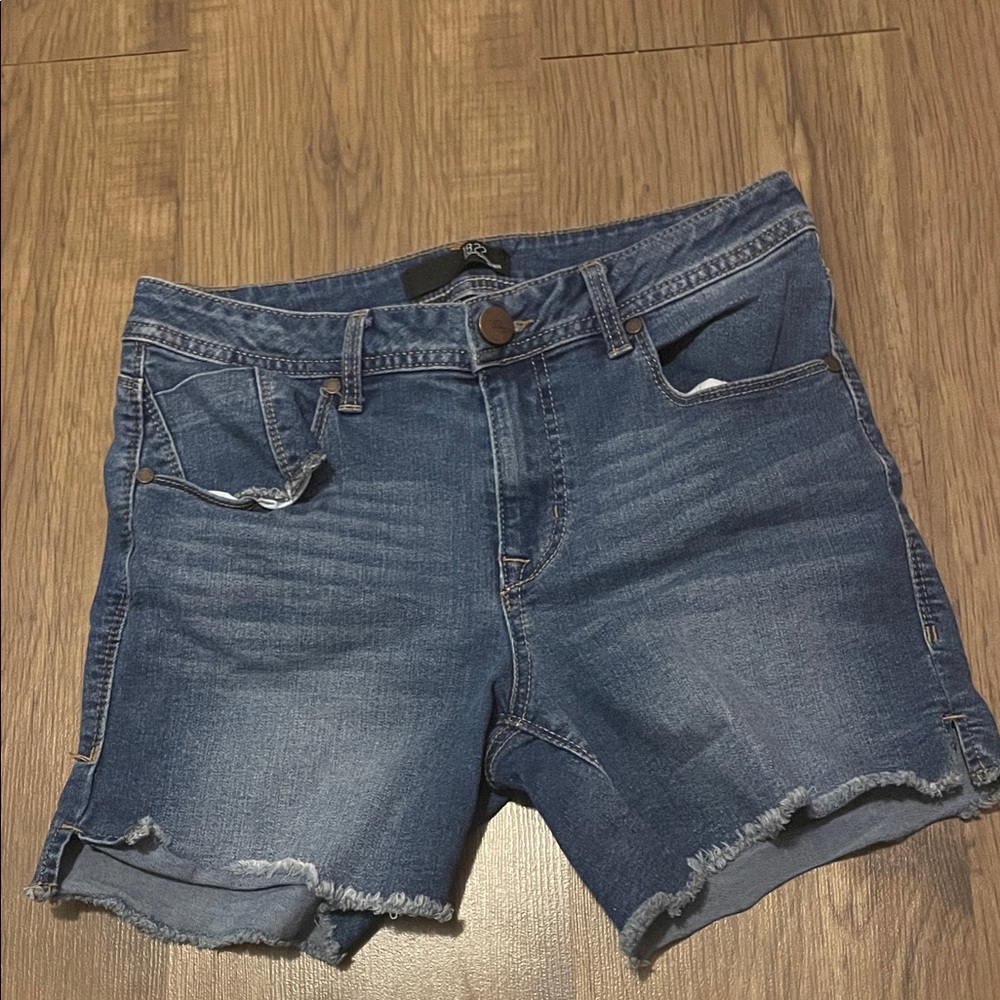 1822 Denim Classic Blue Jean Shorts